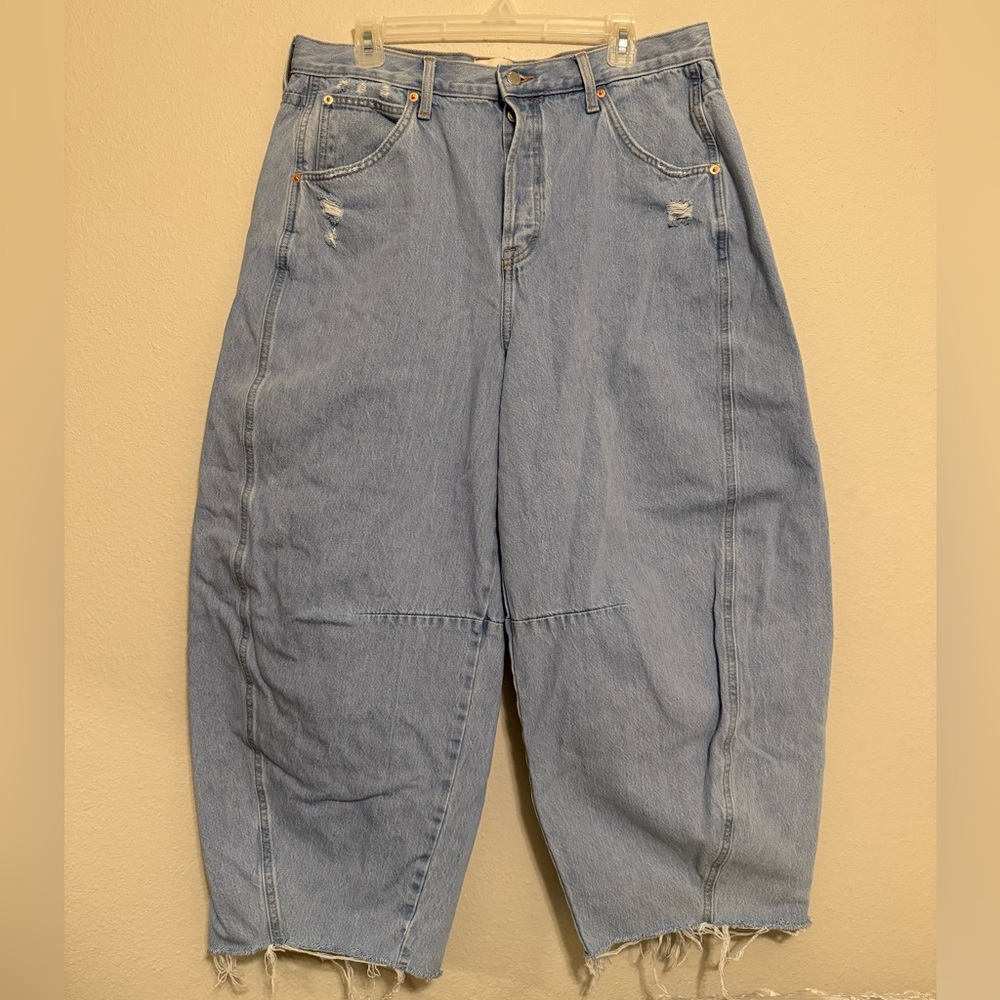Universal Thread Barrel Jeans